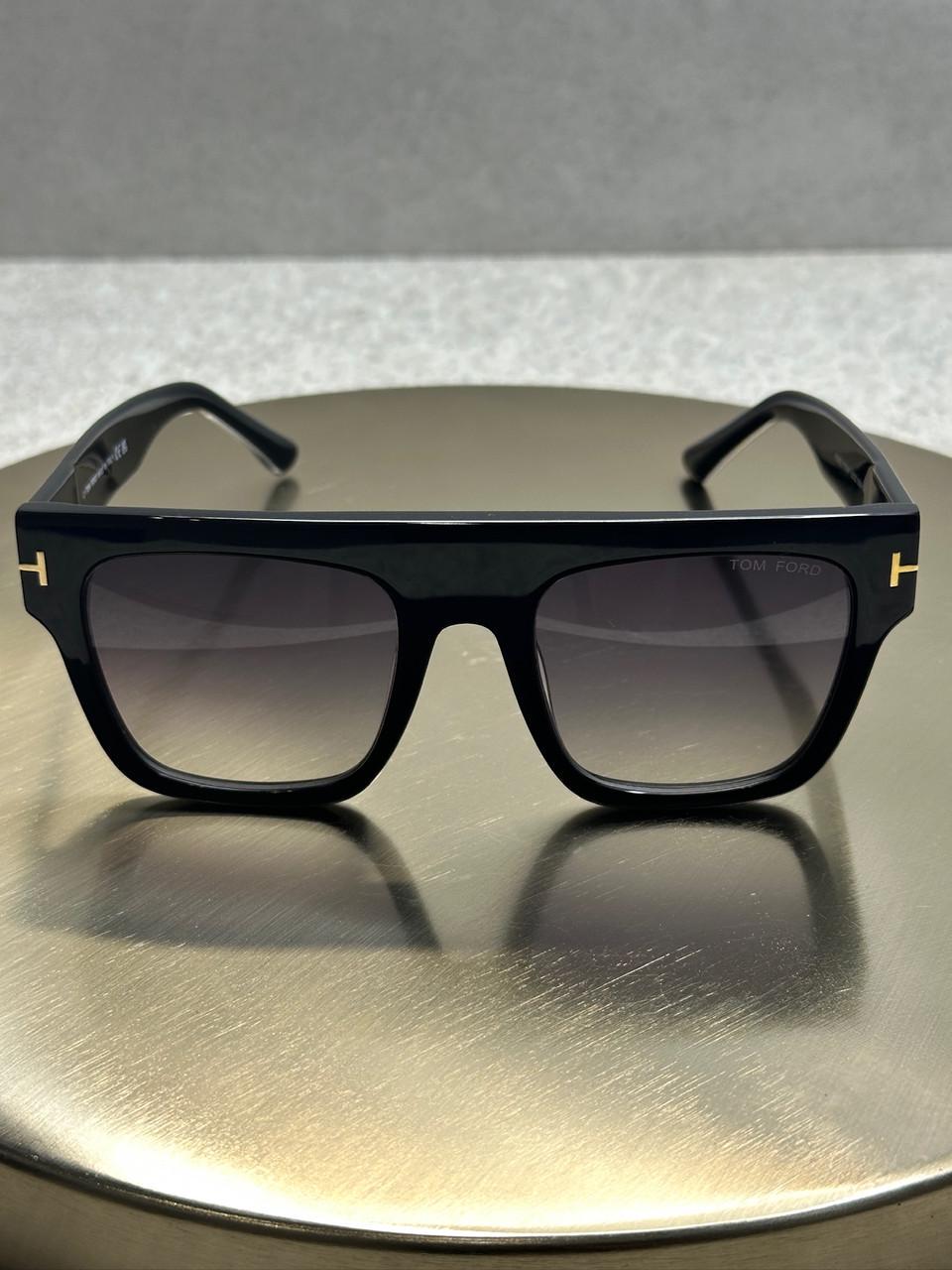 Солнцезащитные очки Tom Ford Renee FT 0847 Black/Grey