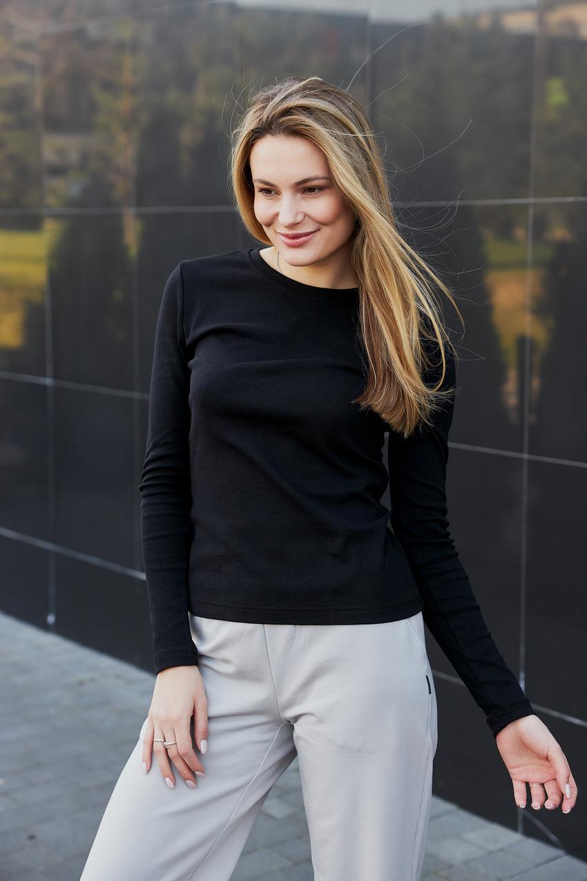 Лонгслів жіночий М151 довгий XS Чорний (880-1-66)