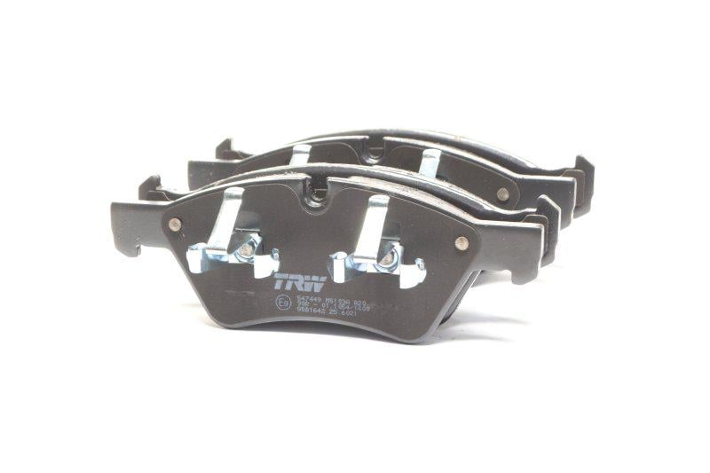 Тормозные колодки дисковые TRW Mercedes E-Class передние (Engine Components GDB1642)