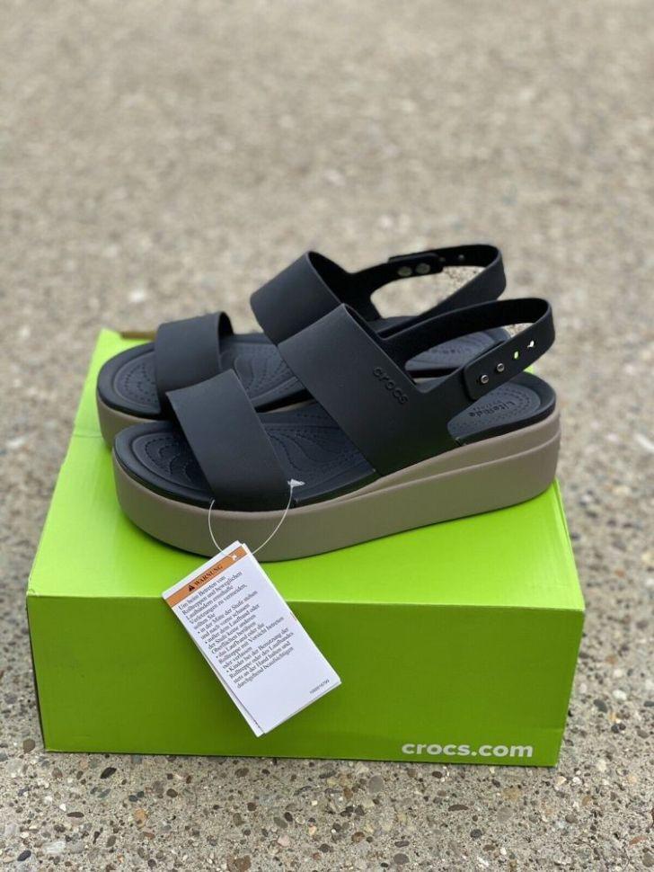 Сандали женские Crocs Brooklyn Low Wedge р. 36/37 Black/Mushroom (14858) - фото 10 Сандали женские Crocs Brooklyn Low Wedge р. 36/37 Black/Mushroom (14858) - фото 10