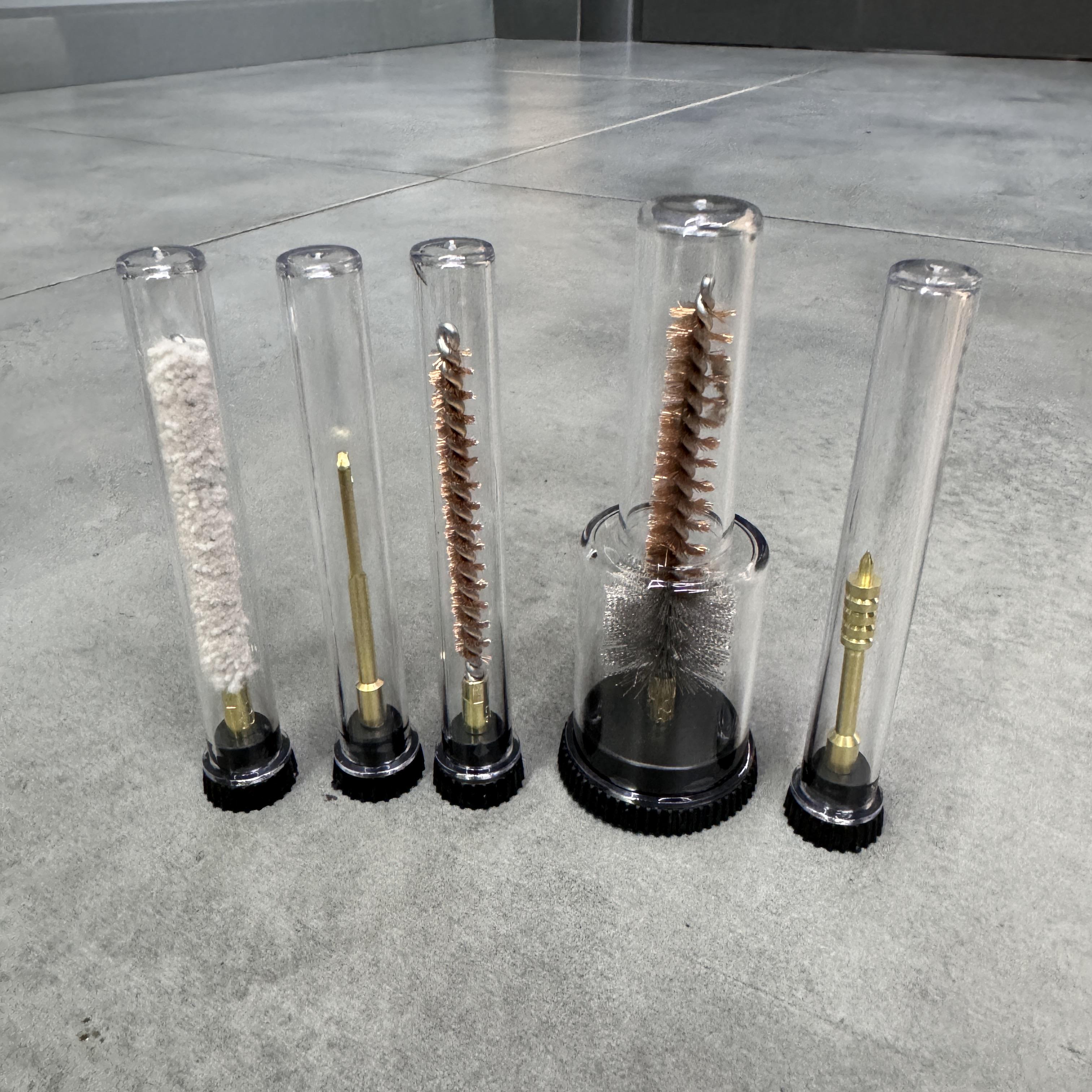 Набор для чистки оружия KleenBore AR калибр .223/.5,56 резьба 8/32 M (556-SET) - фото 2 Набор для чистки оружия KleenBore AR калибр .223/.5,56 резьба 8/32 M (556-SET) - фото 2