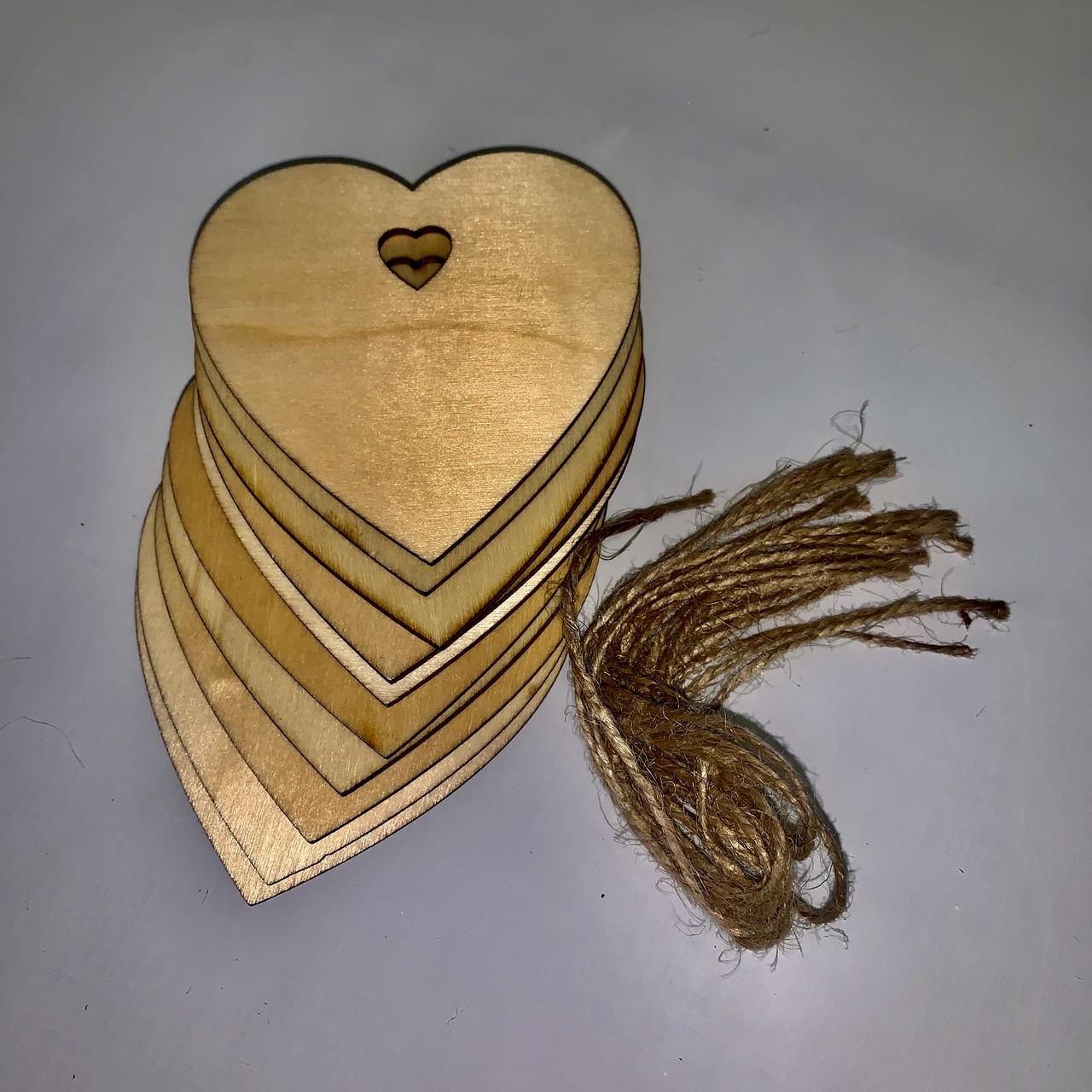 Набор деревянных украшений на елку Сердце с веревками 10 шт. (23705444)