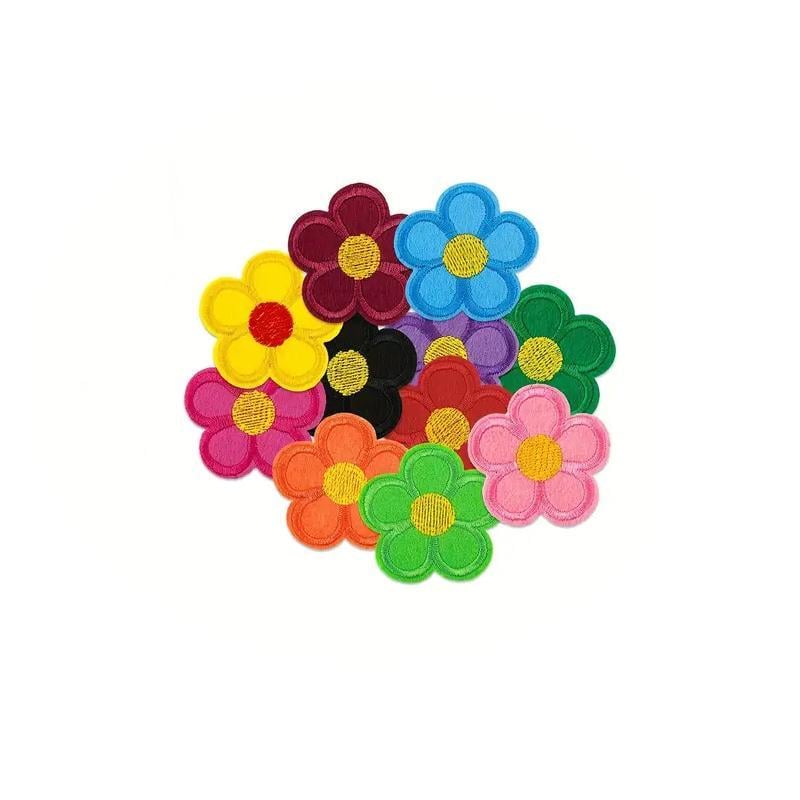 Термоапликация Цветочки 12 шт. для одежды 5,5х5,5 см Разноцветный