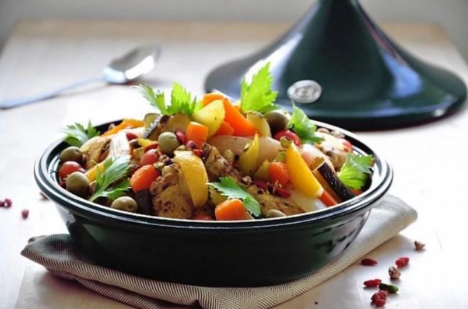 Тажин Emile Henry Cookware 3 л 32 см Синий (735632) - фото 3 Тажин Emile Henry Cookware 3 л 32 см Синий (735632) - фото 3