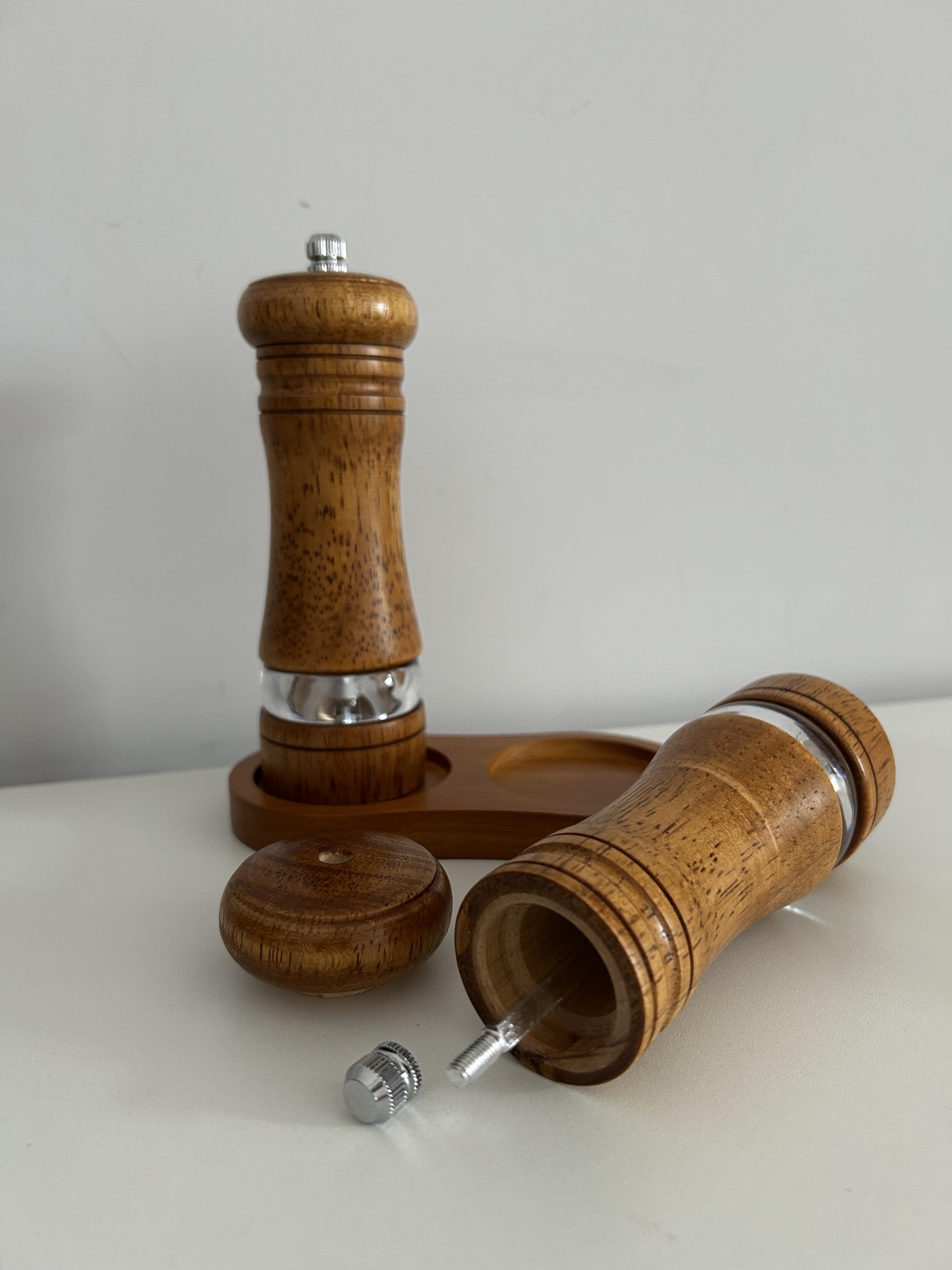 Мельницы для специй деревянные OnePro из натурального дуба с регулируемым помолом 2 шт. Коричневый 73819 - фото 14 Мельницы для специй деревянные OnePro из натурального дуба с регулируемым помолом 2 шт. Коричневый 73819 - фото 14