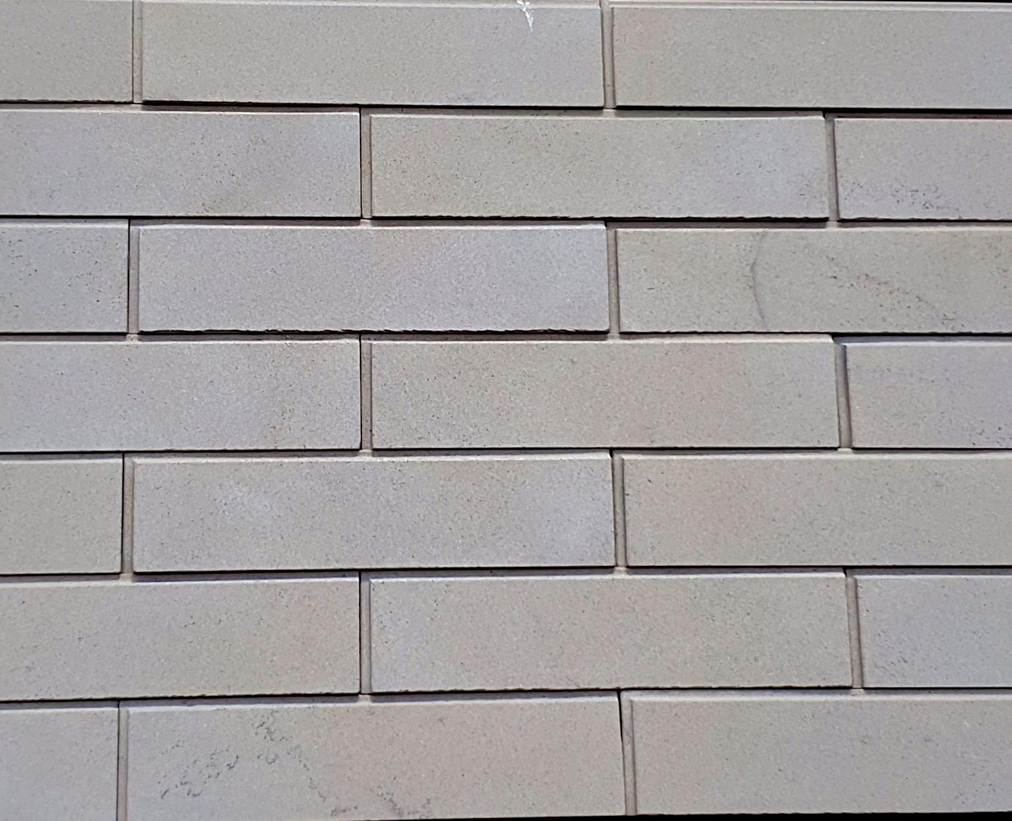Плитка пиляна 6х25 см для фасаду та каміна з каменю пісковика STONELAK GREY POLLY 1 м.кв./1 палета 10 м.кв.