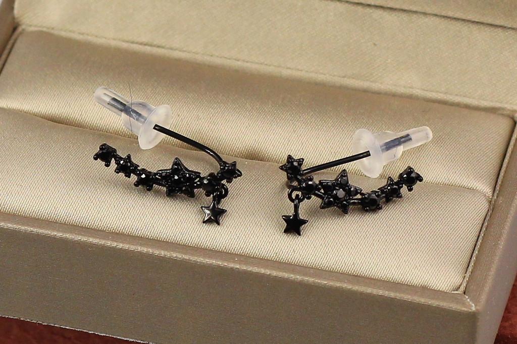 Серьги каффы Xuping Jewelr с танцующей звездочкой 1,8 см с покрытием блэк ган Черный
