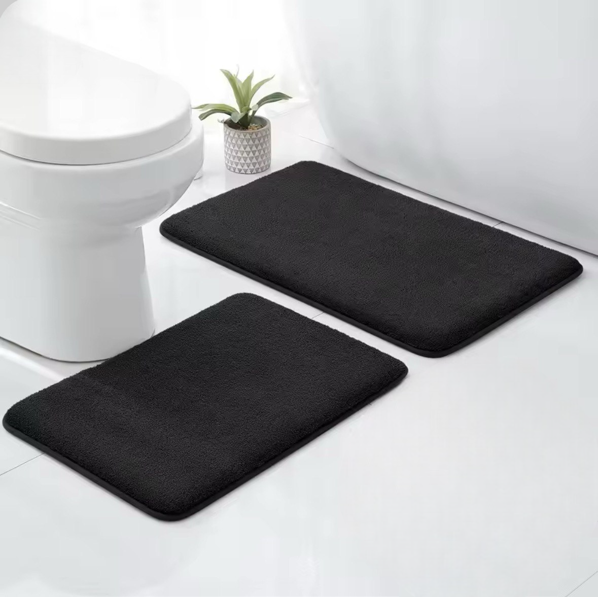 Набор ковриков в ванную и туалет Smooth Premium Memory Foam 2в1 80х50/60х40 см Черный (NKPSmooth0005) - фото 1 Набор ковриков в ванную и туалет Smooth Premium Memory Foam 2в1 80х50/60х40 см Черный (NKPSmooth0005) - фото 1