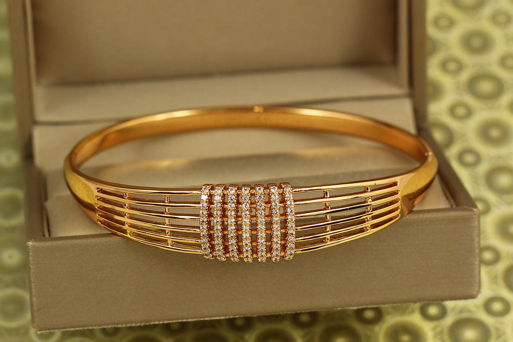 Браслет бенгл Xuping Jewelry Музыка струн 60 мм 17-19 см Золотистый (30775961)