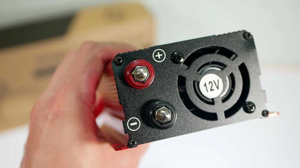 Инвертор напряжения EASUN Power чистая синусоида 12-220 В 3000 Вт Черный (3030) - фото 6 Инвертор напряжения EASUN Power чистая синусоида 12-220 В 3000 Вт Черный (3030) - фото 6