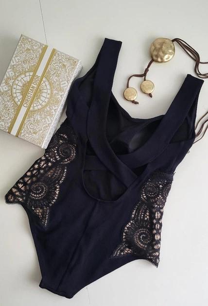 Купальник Toccata Adelina PSw/1 цельный с формованной чашкой и встроенным пуш-ап Черный