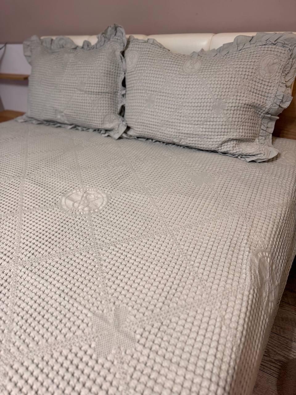 Комплект вафельний євро покривало 200х230 см/наволочки 50х70 см 2 шт. Сірий (П4К-al-n-vaf-002) - фото 6 Комплект вафельний євро покривало 200х230 см/наволочки 50х70 см 2 шт. Сірий (П4К-al-n-vaf-002) - фото 6