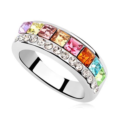 Кольцо с кристаллами Сваровски 03_8359 Italina р. 18 Разноцветный