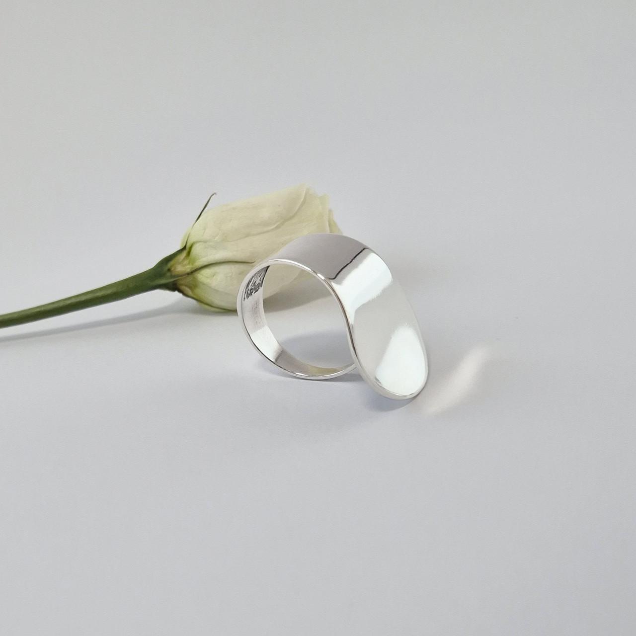 Кольцо широкое без камней ибица серебро 925 пробы 7,17 г р. 19,5 (10146к)