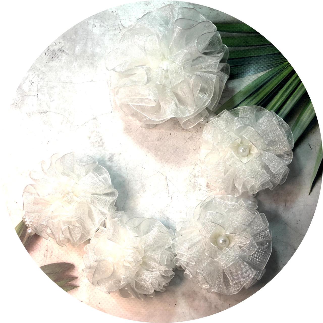 Стрічка в косу з квітками на заколках 42х20х6 см Білий (10846)