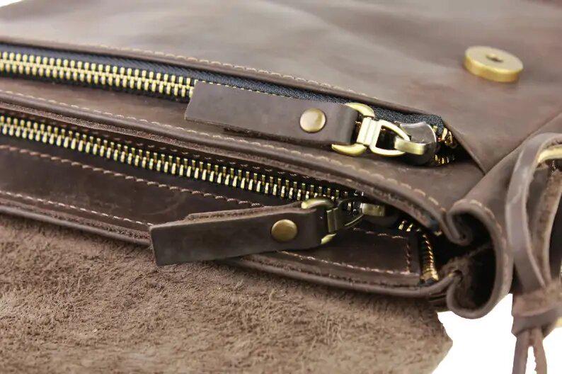 Сумка мужская Freeskin Space на плечо кожаная 25x21x4 см Темно-коричневый - фото 4