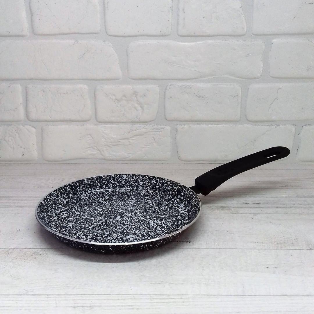 Сковорода для блинов Edenberg с антипригарным гранитным покрытием 24 см (EB-3399) - фото 4 Сковорода для блинов Edenberg с антипригарным гранитным покрытием 24 см (EB-3399) - фото 4