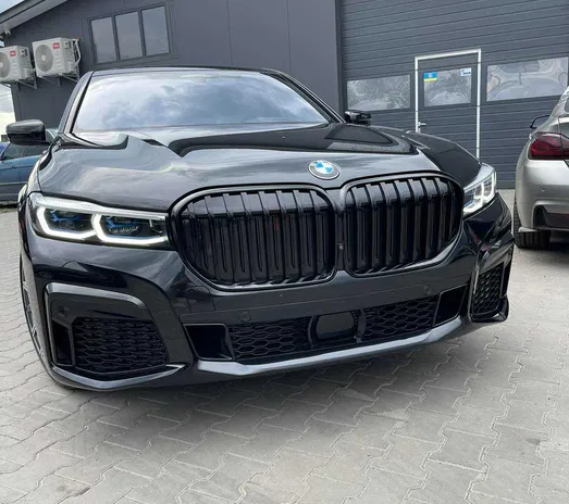 Решетка радиатора BMW 7 G11/G12 стиль S 2019-... - фото 2