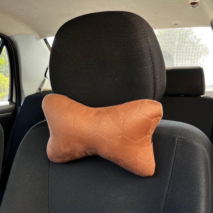 Подушка в машину зі штучної алькантари 27x16x8 см Коричневий (24167303) - фото 1 Подушка в машину зі штучної алькантари 27x16x8 см Коричневий (24167303) - фото 1