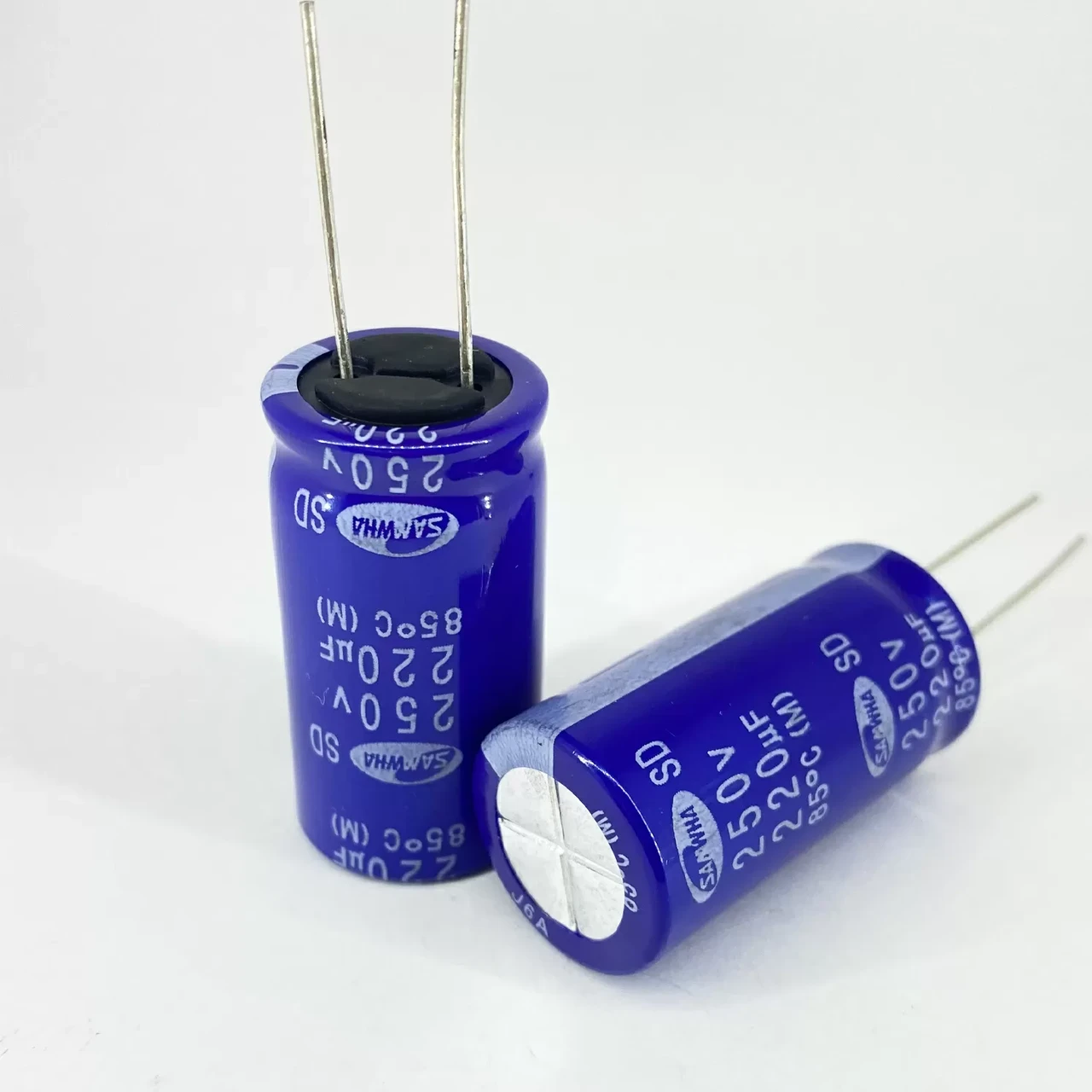 Конденсаторы электролитические SAMWHA 220 мкф 250V 18x35 мм 85 °C (1965011330)