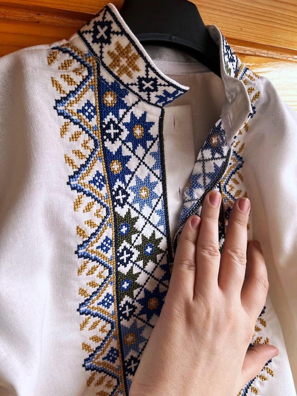 Вышиванка на мальчика лен с голубым орнаментом с длинным рукавом 158 см Молочный (2106420529) - фото 8 Вышиванка на мальчика лен с голубым орнаментом с длинным рукавом 158 см Молочный (2106420529) - фото 8