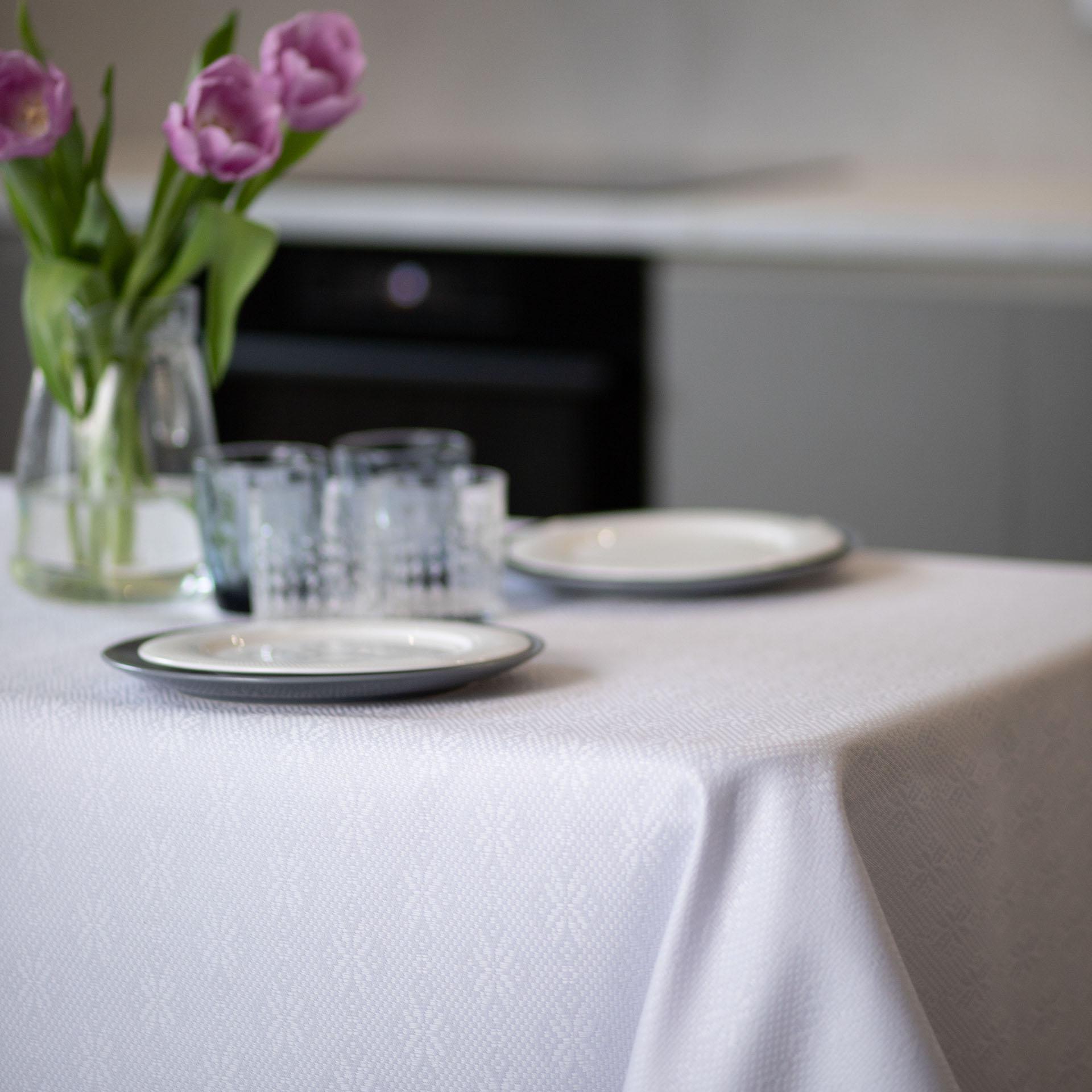 Скатерть Едельвіка Айвенго 1,80x1,40 м Белый (368-23/00) - фото 3 Скатерть Едельвіка Айвенго 1,80x1,40 м Белый (368-23/00) - фото 3