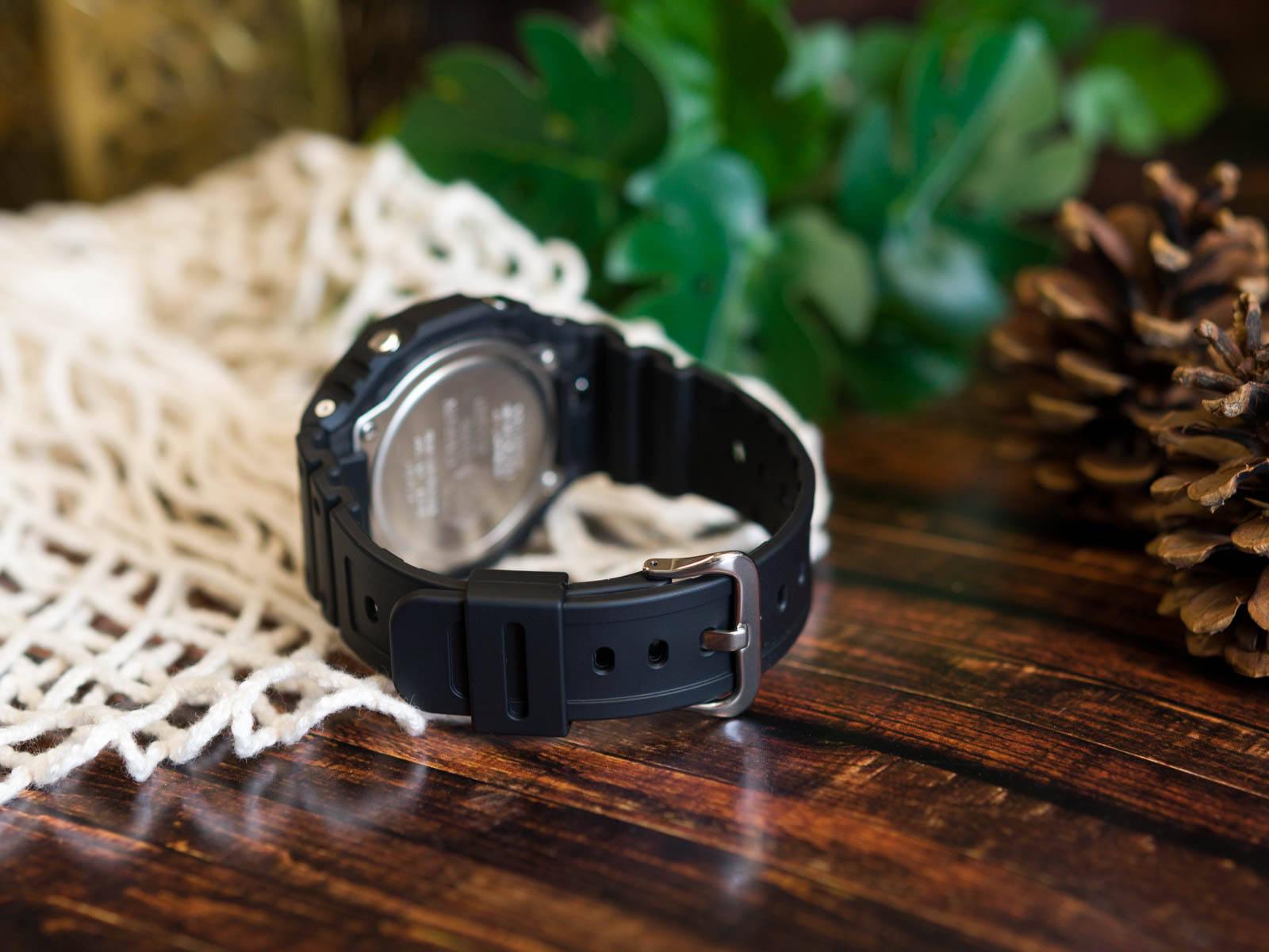 Часы Casio G-SHOCK GA-2100-1A4ER Neon Accent Series (1513) - фото 4 Часы Casio G-SHOCK GA-2100-1A4ER Neon Accent Series (1513) - фото 4