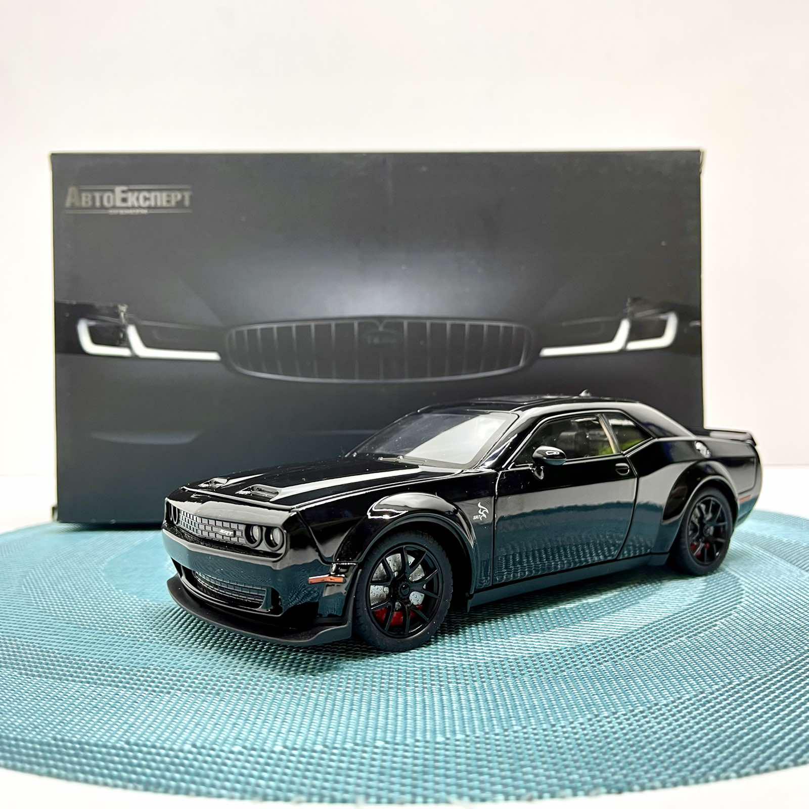 Машинка металлическая Авто Эксперт Chevrolet Camaro 1:24 открывается дверь капот багажник светло/звук Черный (GT-12099)