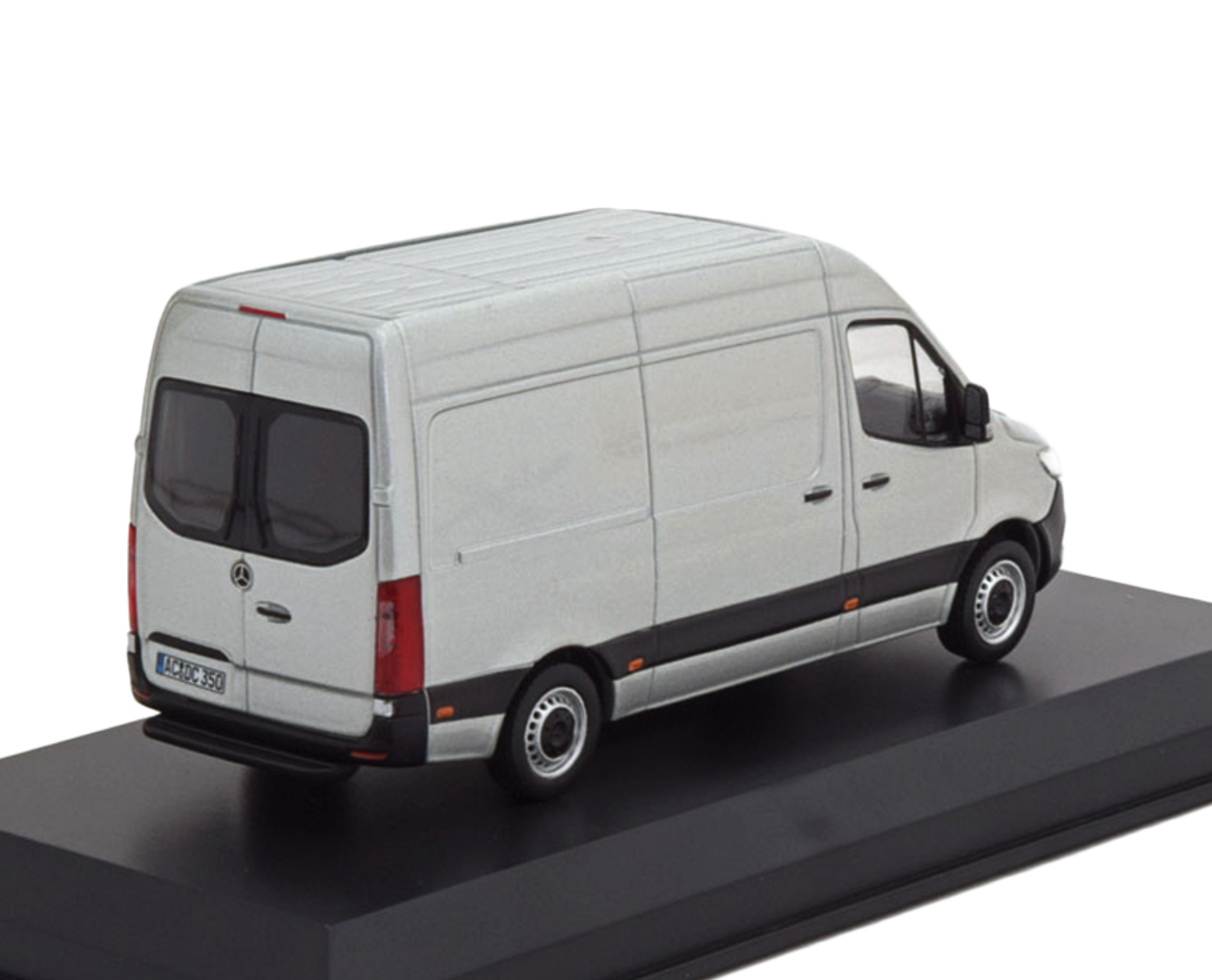 Модель автомобіля Norev 1:43 Mercedes-Benz Sprinter W907 2018 Panel Van Silver (351175) - фото 3