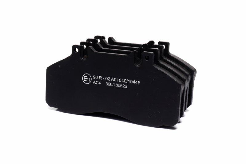 Тормозные колодки дисковые LPR Mercedes 507/609/709/814 передние/задние (05P360)