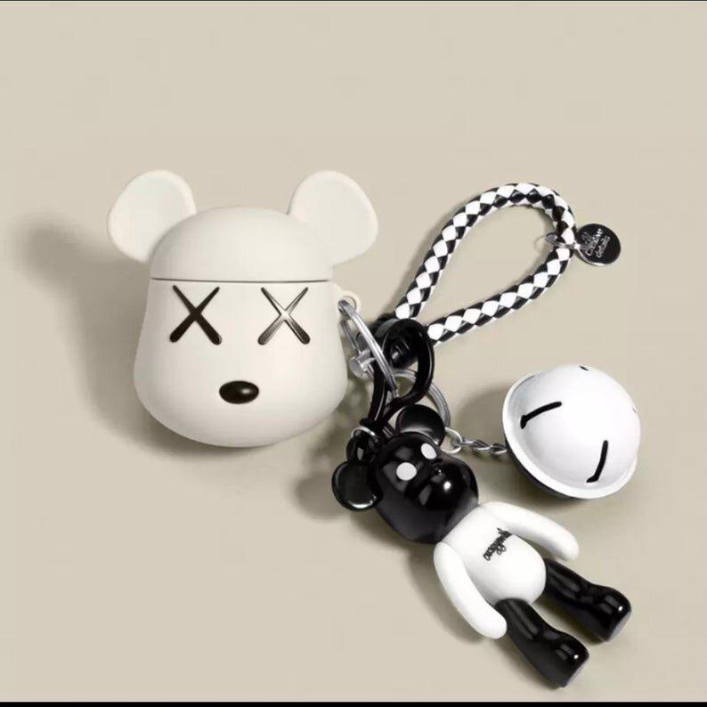 Чехол для Airpods Pro Bearbrick Kaws с брелоком Bear Белый