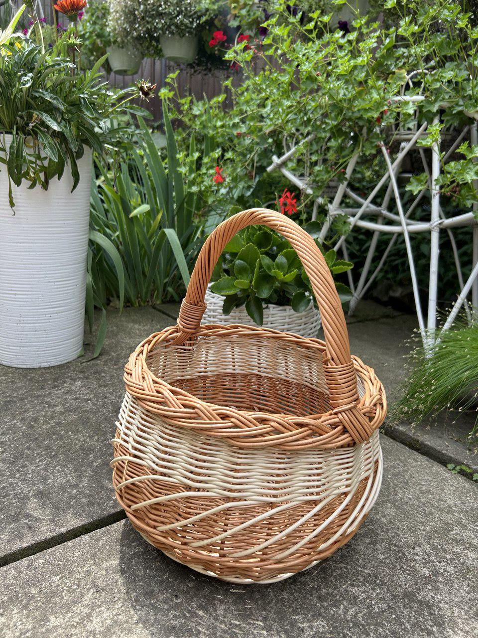 Корзина плетеная Сімейний Затишок из лозы ручная работа Белый/Коричневый - фото 7 Корзина плетеная Сімейний Затишок из лозы ручная работа Белый/Коричневый - фото 7