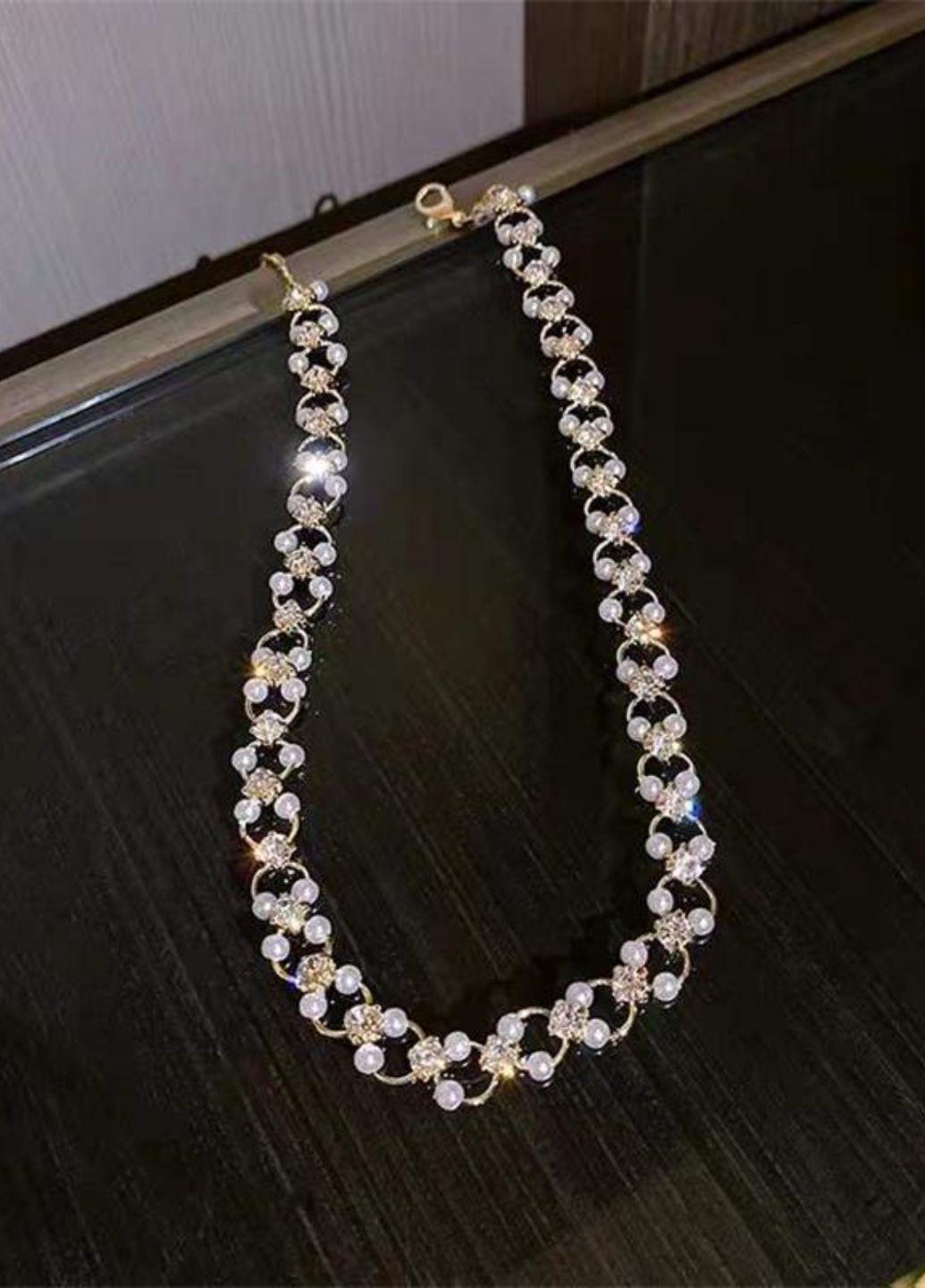 Ланцюжок-чокер жіночий з камінцями та бусинками Fashion Jewelry Золотистий (15268) - фото 4 Ланцюжок-чокер жіночий з камінцями та бусинками Fashion Jewelry Золотистий (15268) - фото 4