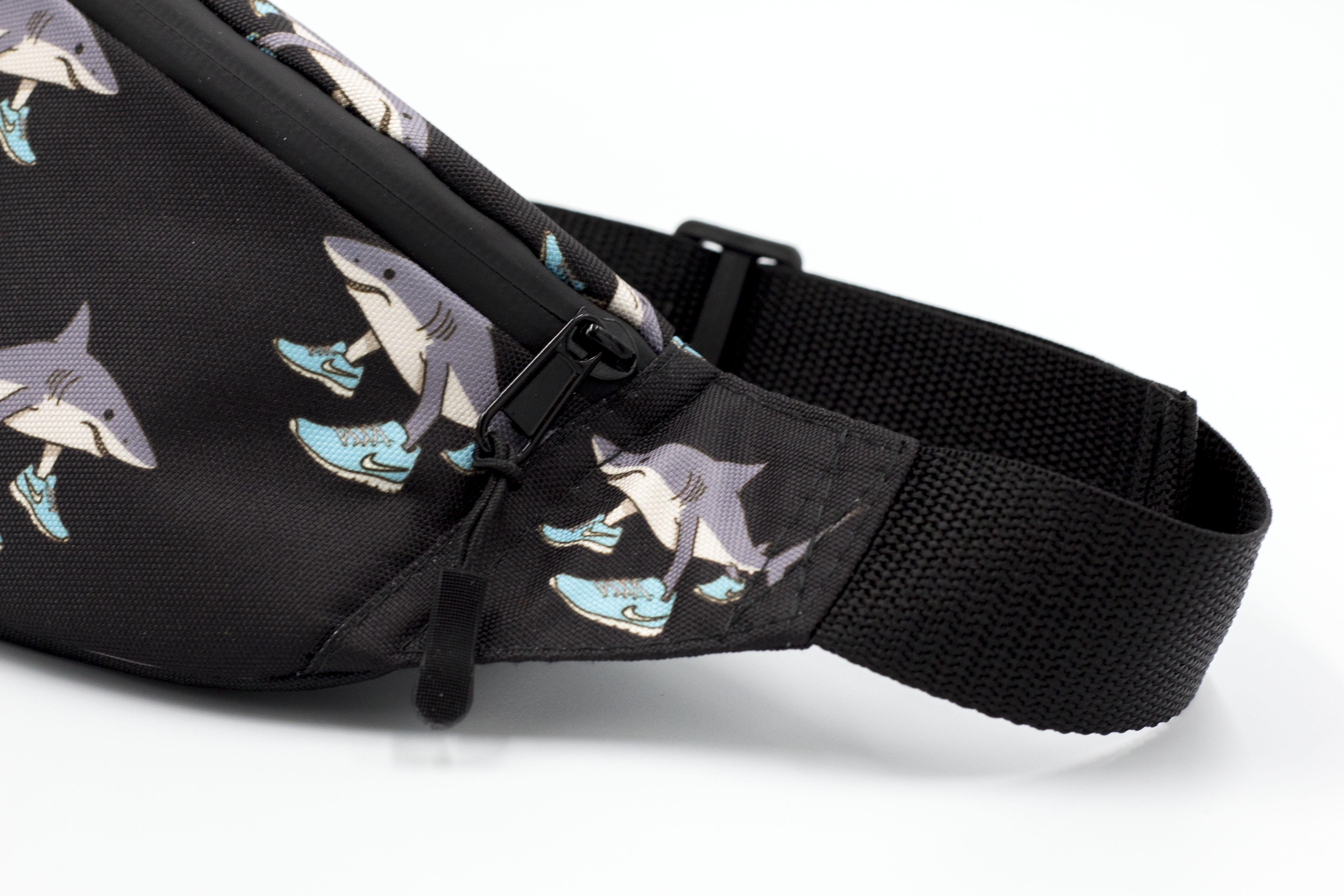 Бананка з регулюючим ремінцем з Акулою Tralalero Tralala для дітей від 9 років (BT-039) - фото 4 Бананка з регулюючим ремінцем з Акулою Tralalero Tralala для дітей від 9 років (BT-039) - фото 4