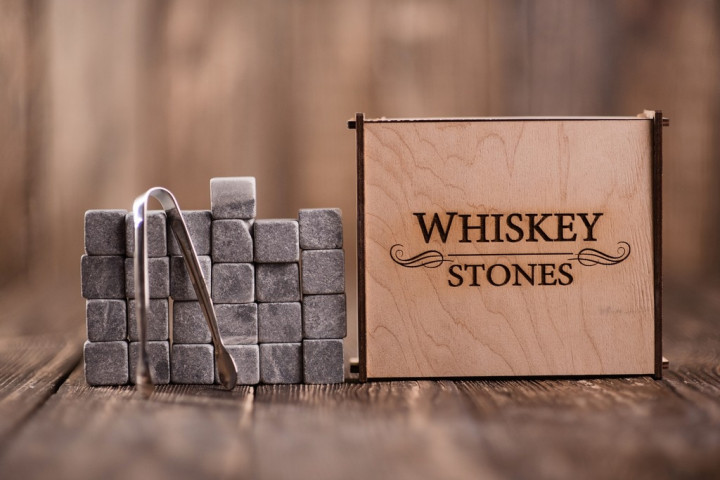 Камені для віскі Whiskey Stones 25 шт в подарунковій шкатулці з щипцями і інструкцією (00071)