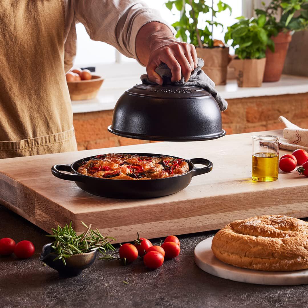 Форма для выпечки хлеба Le Creuset Signature 24 см Satin Black (21301240000430) - фото 4 Форма для выпечки хлеба Le Creuset Signature 24 см Satin Black (21301240000430) - фото 4