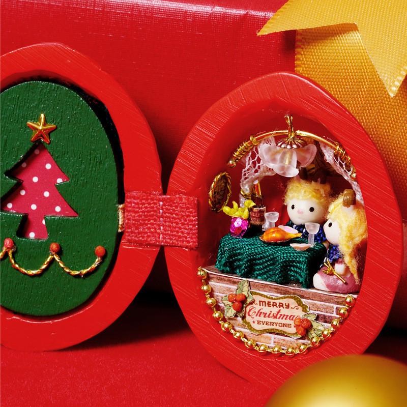 Конструктор DIY Cute Room R-007 Sweet Christmas микромир в орехе (8626-34562) - фото 4