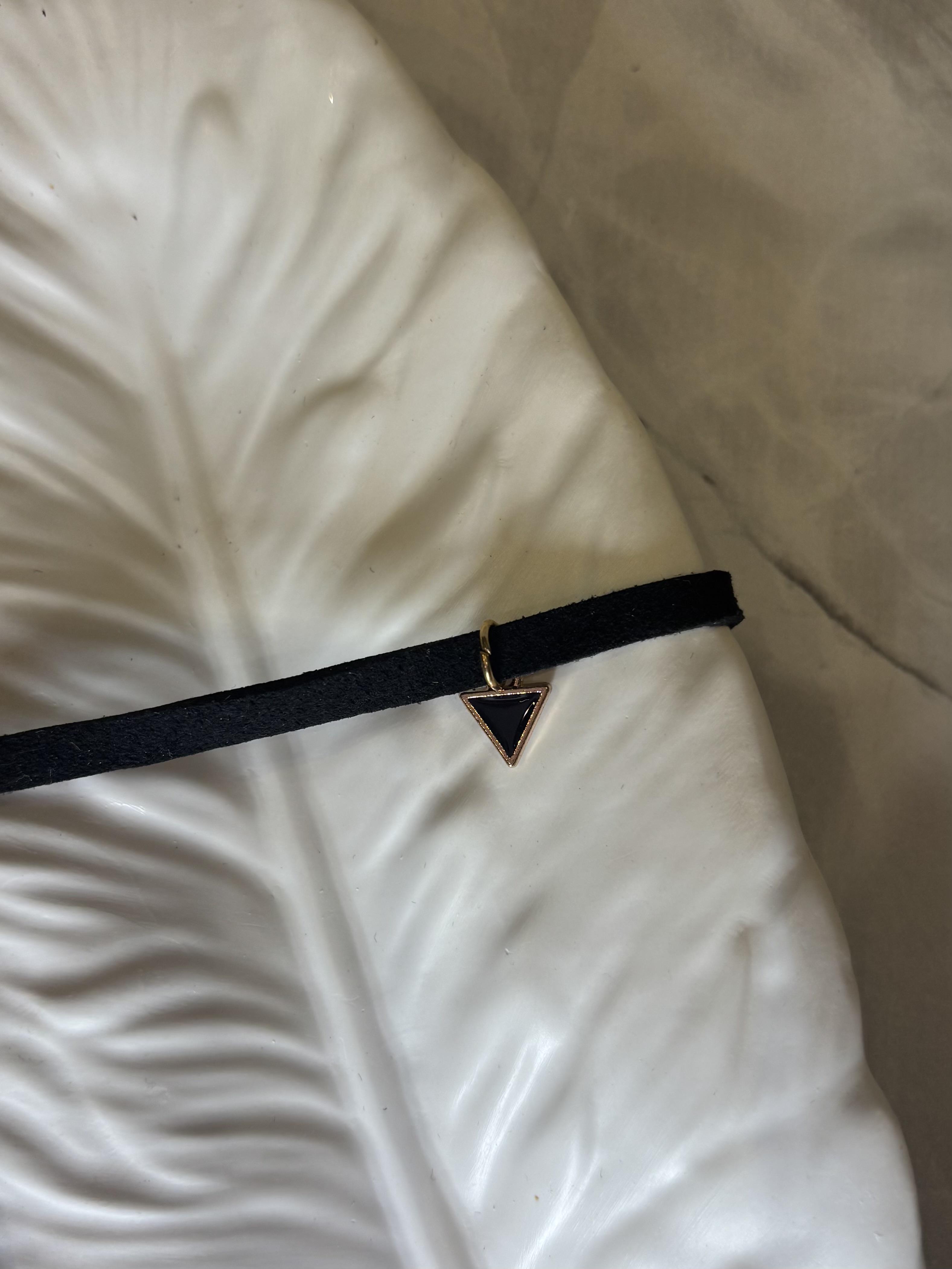 Чокер Mirshine Triangle Black/Gold (23017) - фото 1 Чокер Mirshine Triangle Black/Gold (23017) - фото 1