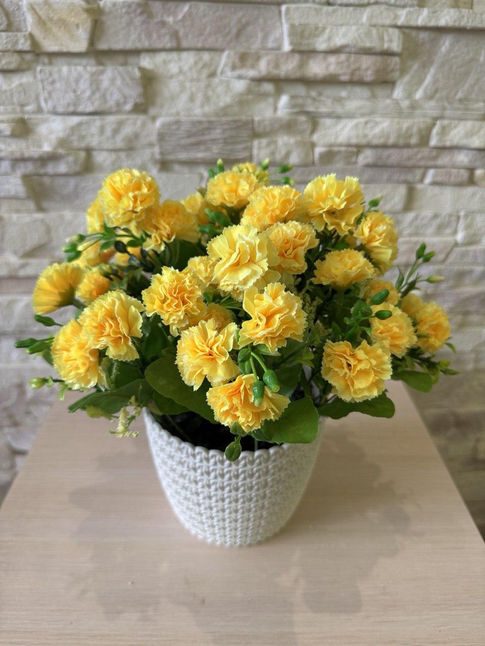 Букет гвоздики малої в кашпо ПЛАСТМАКС Жовтий (R0403) - фото 2 Букет гвоздики малої в кашпо ПЛАСТМАКС Жовтий (R0403) - фото 2