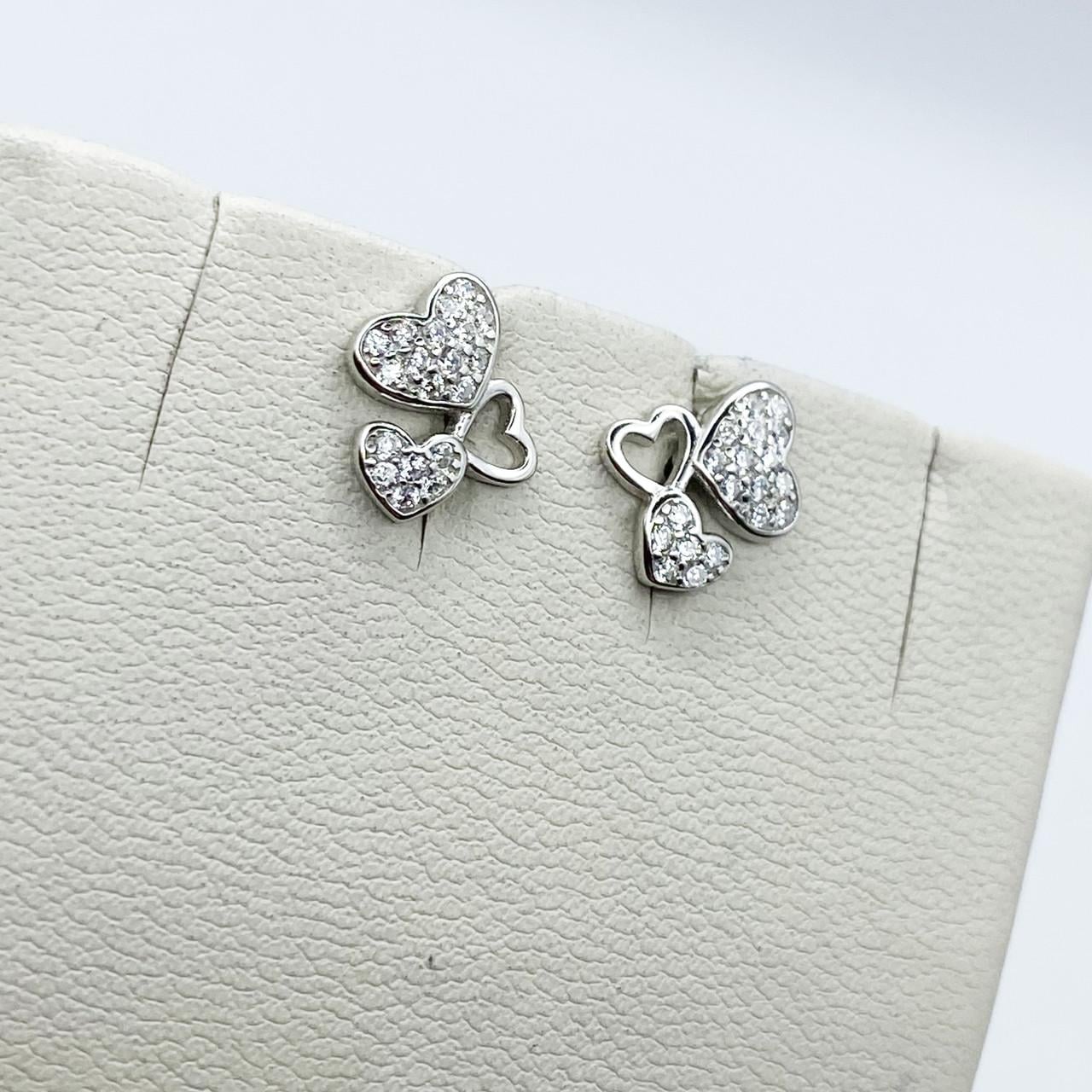 Сережки-пусети срібні з кубічним цирконієм Сердечко 1,42 г (2017415093)