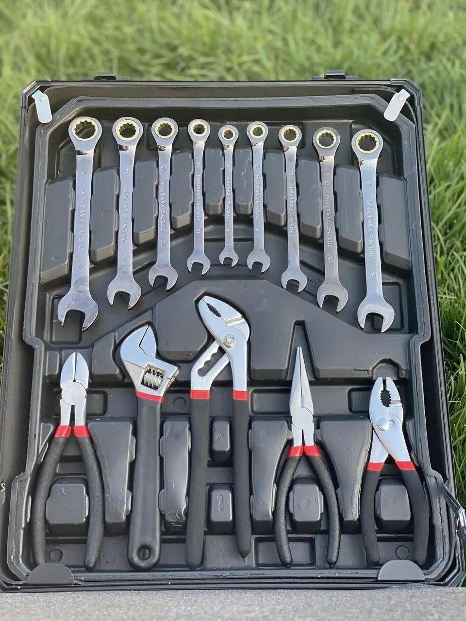 Набор инструментов в чемодане с трещеткой ART отвертки/ключи/насадки 408 пр. - фото 7 Набор инструментов в чемодане с трещеткой ART отвертки/ключи/насадки 408 пр. - фото 7