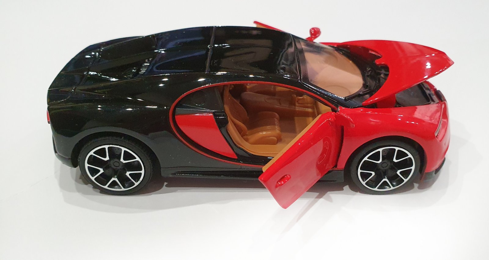 Автомодель Newao Toys 3456 Bugatti Chiron 1:32 Червоний (5543246)