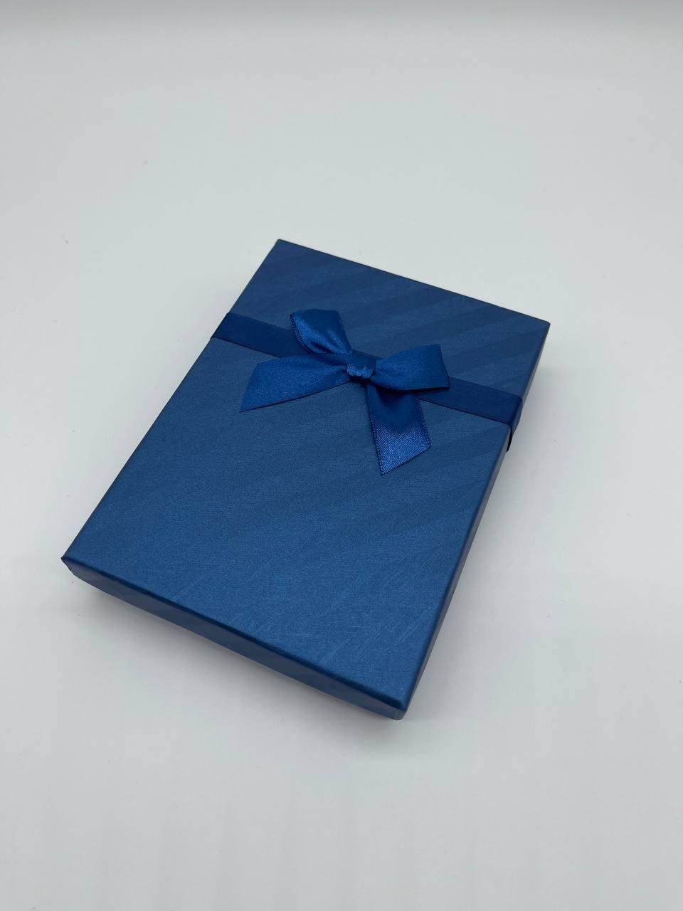 Коробка подарочная прямоугольная с крышкой и бантиком 12х16х3 см Синий