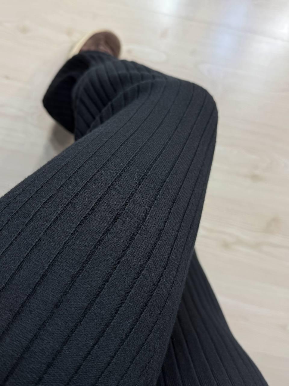 Костюм женский Joy One 376 вязаный в рубчик с кофтой на молнии и брюками палаццо OS Черный (5598) - фото 8 Костюм женский Joy One 376 вязаный в рубчик с кофтой на молнии и брюками палаццо OS Черный (5598) - фото 8