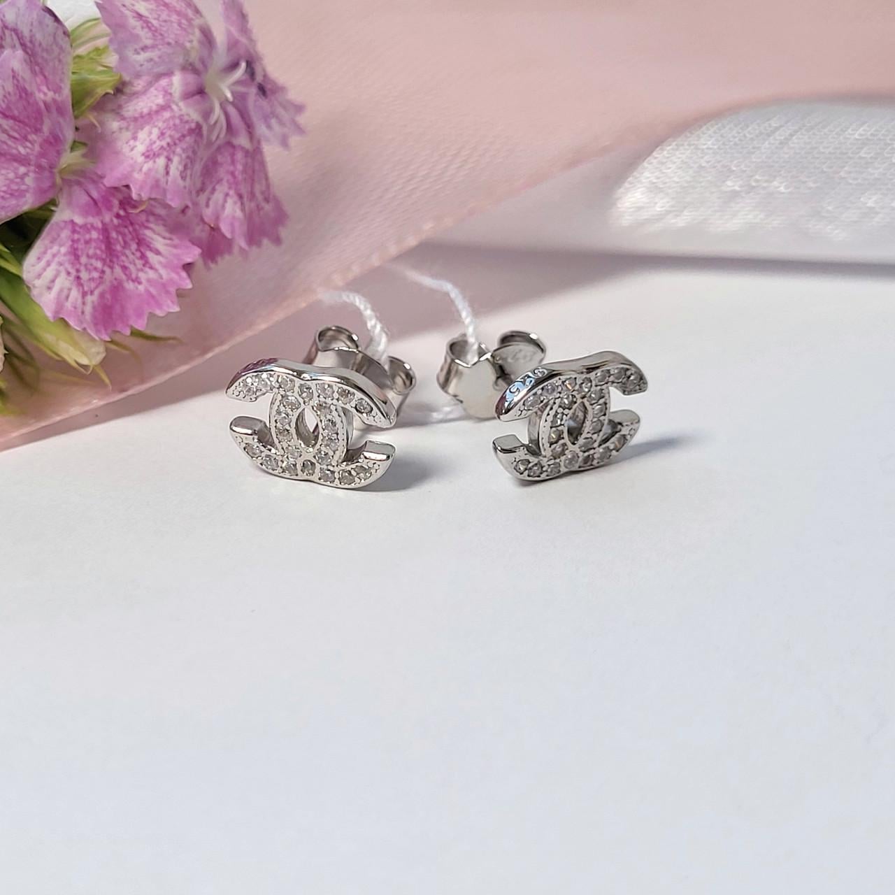 Серебряные серьги гвоздики на фиксаторах в Белых камнях 925 1,32 г проба (520754б)