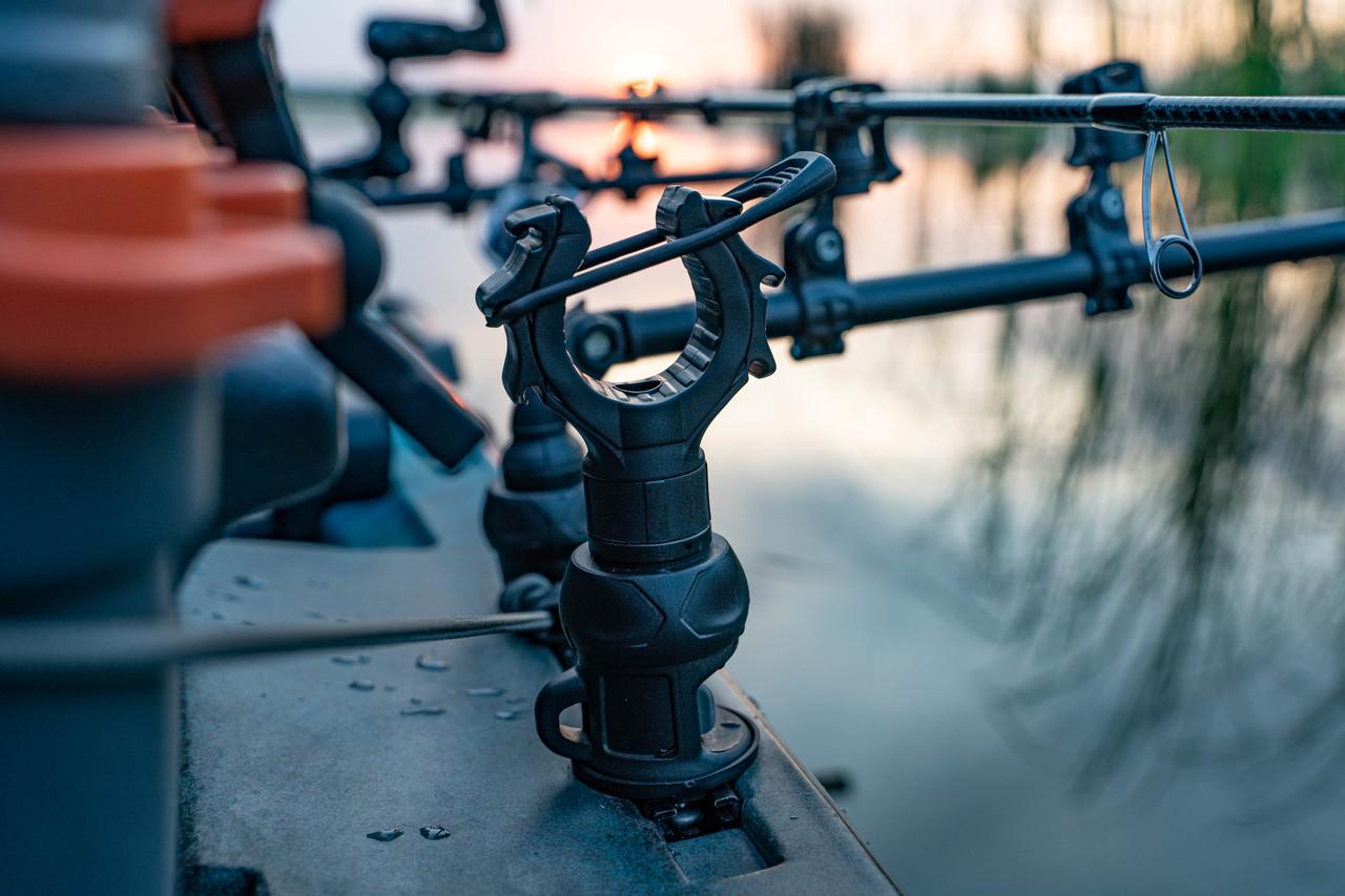 Тримач з притискачем Borika FASTen Rh100 для фіксації пр. d від 15 до 50 мм Чорно-сірий (01.13.008.01.01) - фото 3 Тримач з притискачем Borika FASTen Rh100 для фіксації пр. d від 15 до 50 мм Чорно-сірий (01.13.008.01.01) - фото 3