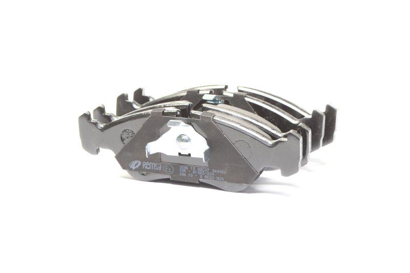 Тормозные колодки дисковые передние Opel Vectra a 88-95 Vectra b 95-03 Remsa 0286 10 (0286.10 Remsa)