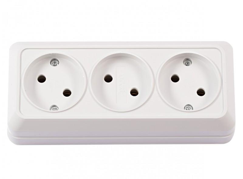 Розетка потрійна Luxel накладна opera Білий (2013)