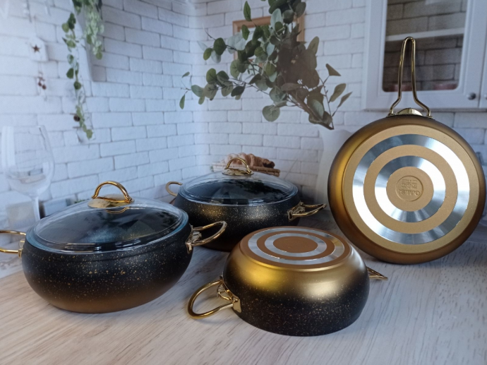 Набір посуду зі сковородою OMS з антипригарним покриттям 7 предметів Чорний/Золотий (3023-gold)