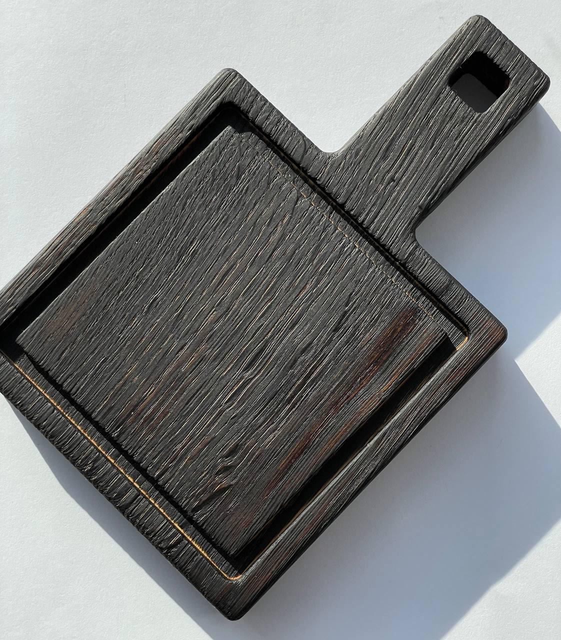 Дошка дерев'яна обпалена з ручкою для подачі страв (9230097) Дошка дерев'яна обпалена з ручкою для подачі страв (9230097)